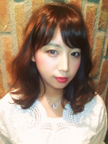 オリーブベージュのゆるふわミディ