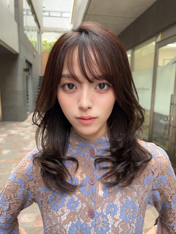 ミディアムレイヤー　くびれレイヤー　ショコラブラウン