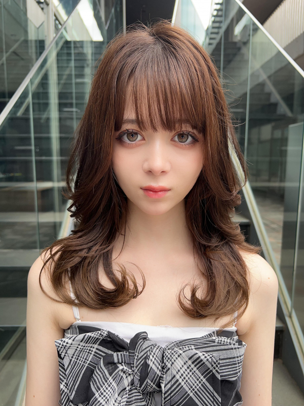 ワンホンヘアー　ヨシンモリん　レイヤー　くびれレイヤー　アッシュベージュ
