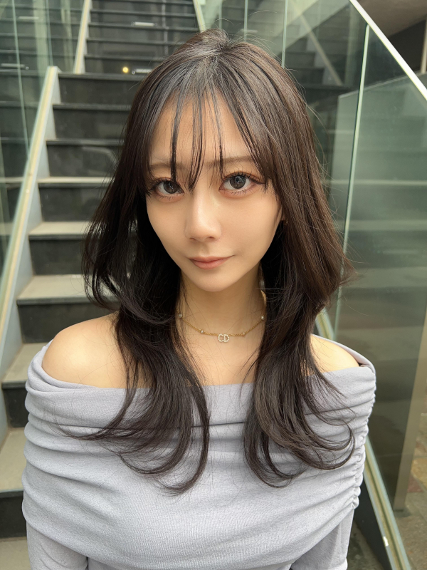 #レイヤーカット #くびれヘア #アッシュベージュ#シースルーバング#ハッシュカット 