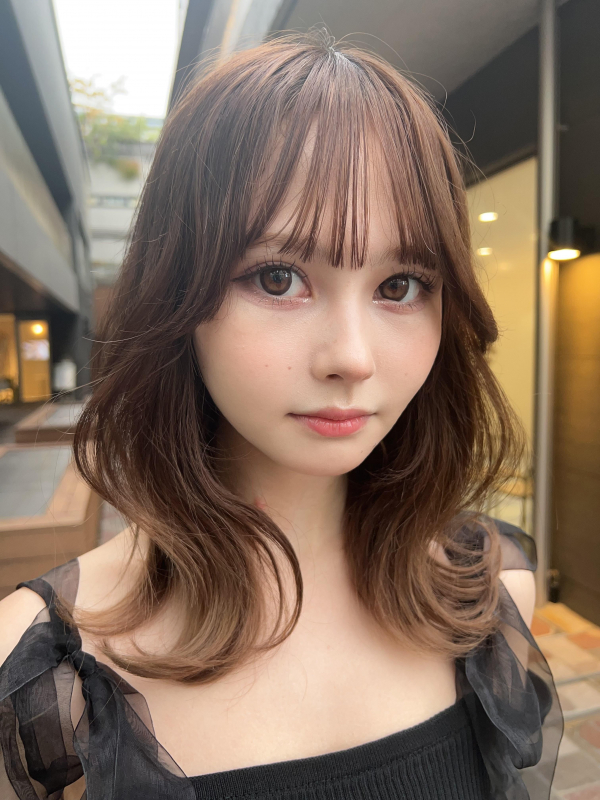 ショコラブラウン　レイヤーカット　くびれヘア　外ハネミディアム　アッシュベージュ