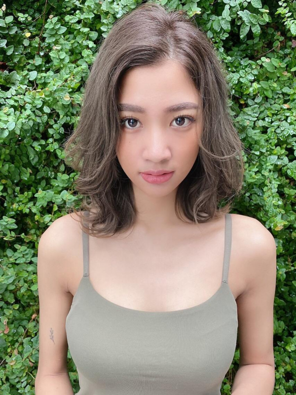 小顔冬カットふんわりレイヤー大人可愛い透明感カラー