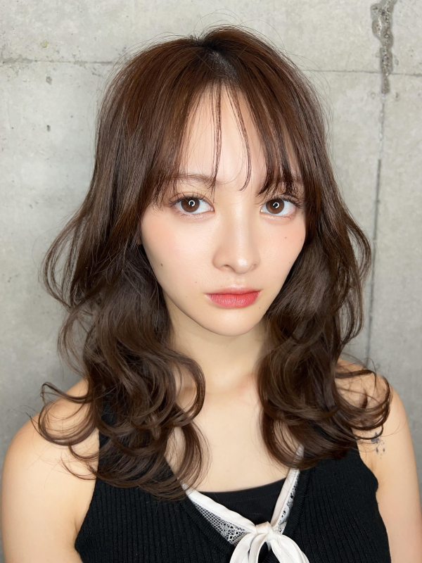 #レイヤーカット #くびれヘア #ミルクティーベージュ#シースルーバング#外ハネミディアム