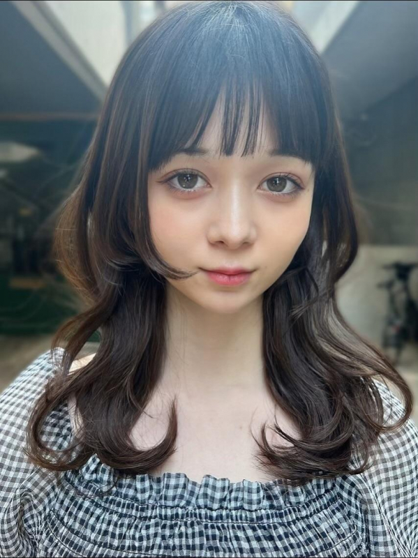 小顔冬カットふんわりレイヤー大人可愛いナチュラルブラウン