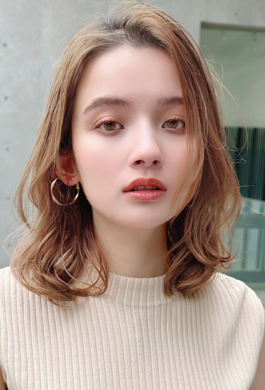 大人ショート髪質改善ミルクティーベージュ