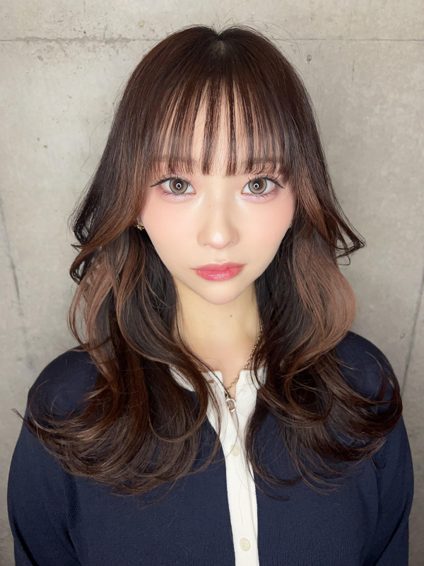 #フェイスフレーミング #インナーカラー#イヤリングカラー ミディアムレイヤー　レイヤーカット　ハッシュカット