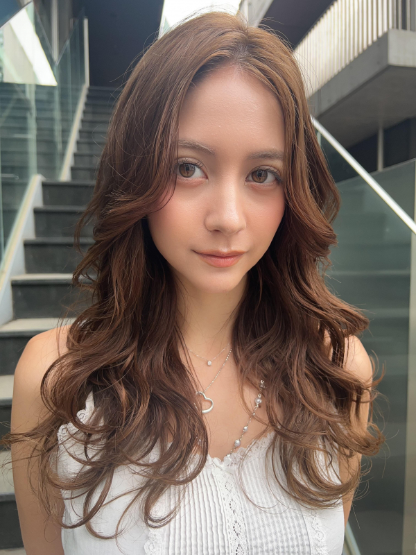 ハッシュカット　レイヤーカット　波ウェーブ　マロンベージュ　カーテンバング